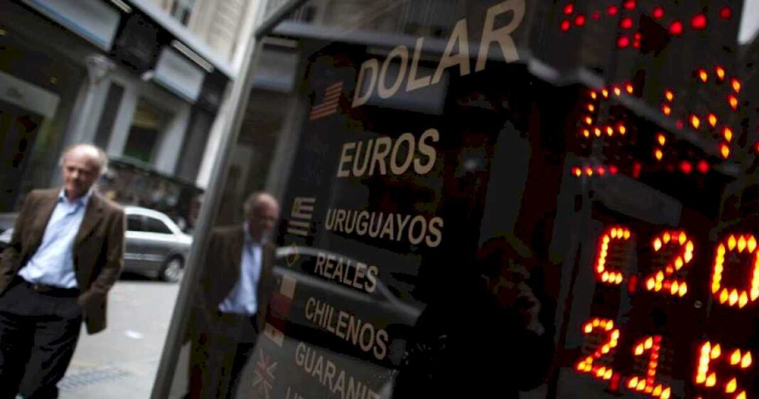 dolar-blue-hoy:-a-cuanto-cotiza-este-lunes-27-de-noviembre