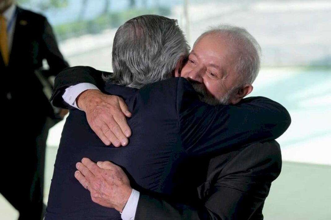 el-mensaje-de-lula-da-silva-a-alberto-fernandez-en-la-cumbre-del-mercosur:-tuviste-que-afrontar-una-pandemia-y-una-sequia;-merecias-mejor-suerte