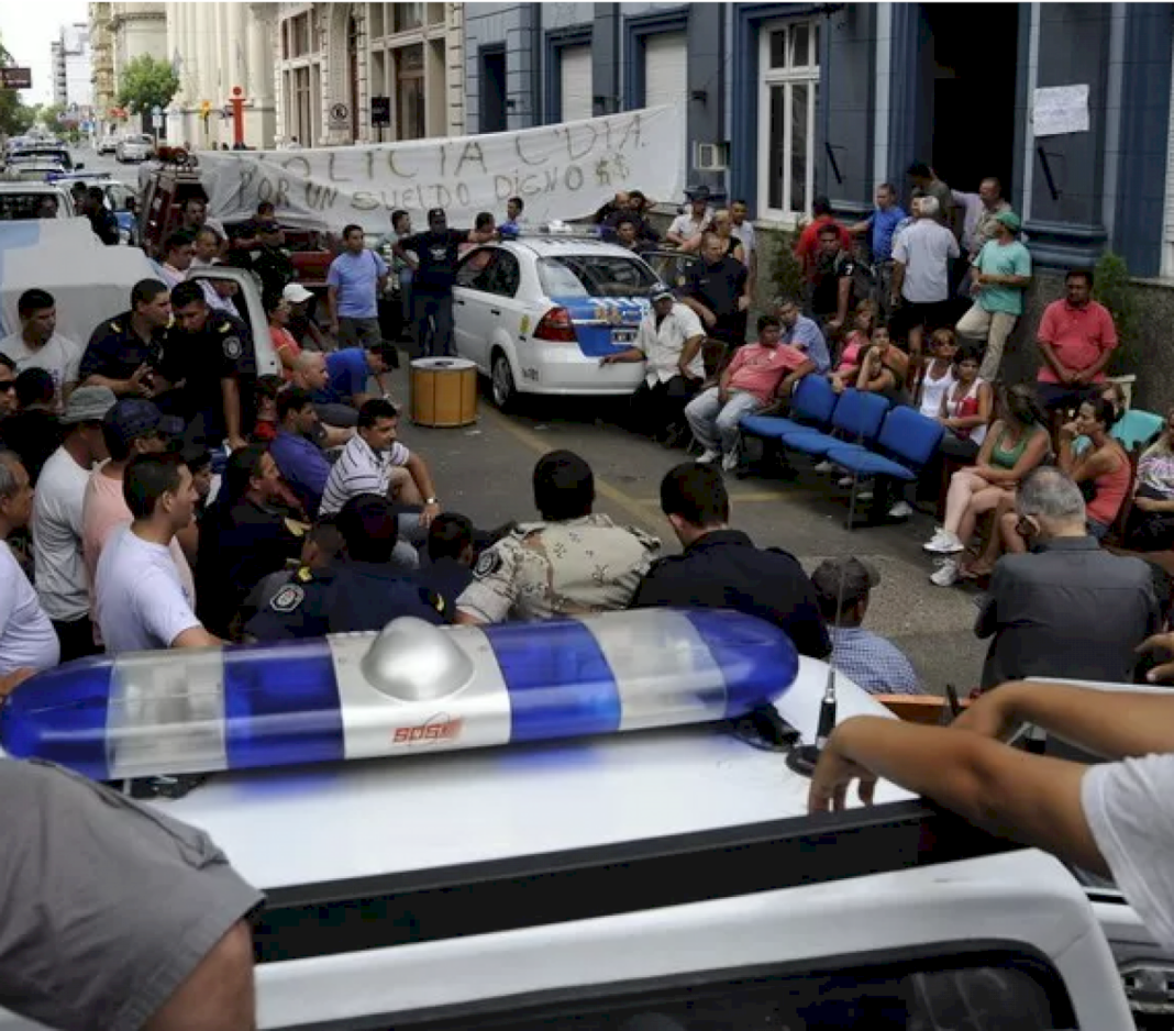 una-decada-para-dar-de-baja-a-un-policia-que-participo-de-la-sedicion-de-concordia