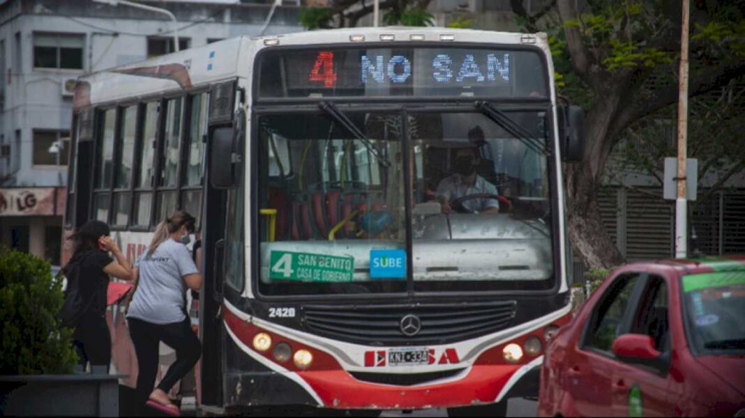 desde-este-domingo-el-servicio-de-colectivos-funcionara-con-normalidad