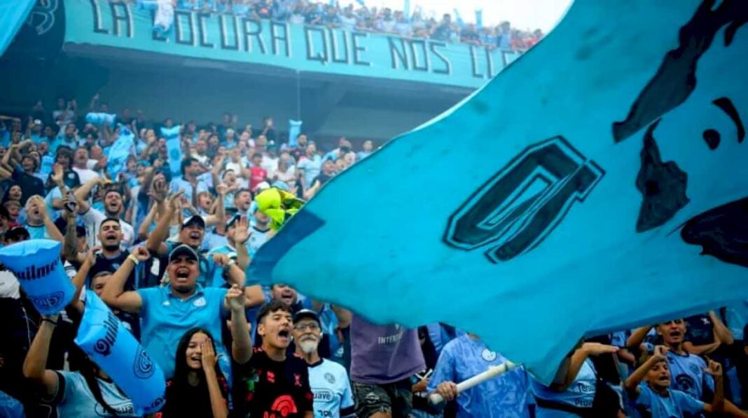 la-millonaria-sancion-que-recibio-belgrano-por-la-lluvia-de-pirotecnia-en-el-clasico-cordobes-ante-talleres