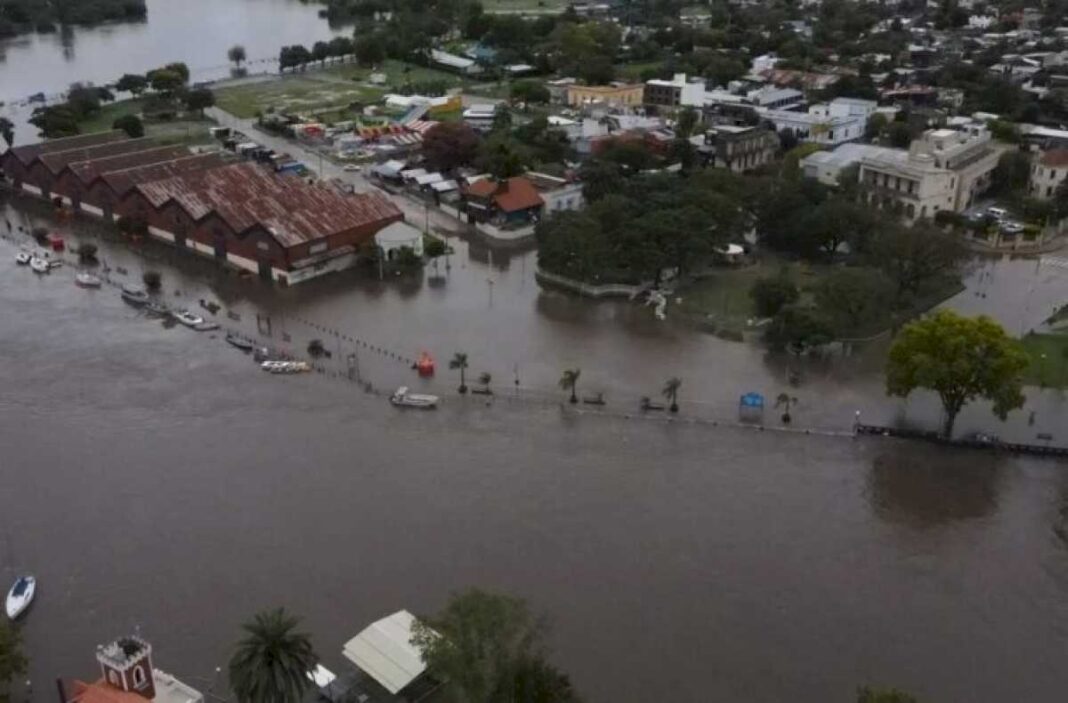 gualeguaychu:-vinculan-las-inundaciones-al-desastre-de-amarras