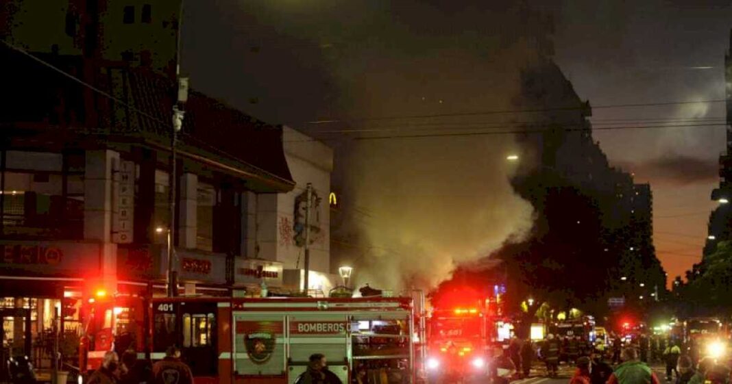 condenaron-a-siete-personas-por-el-incendio-en-la-perfumeria-de-villa-crespo-que-dejo-a-dos-bomberos-muertos