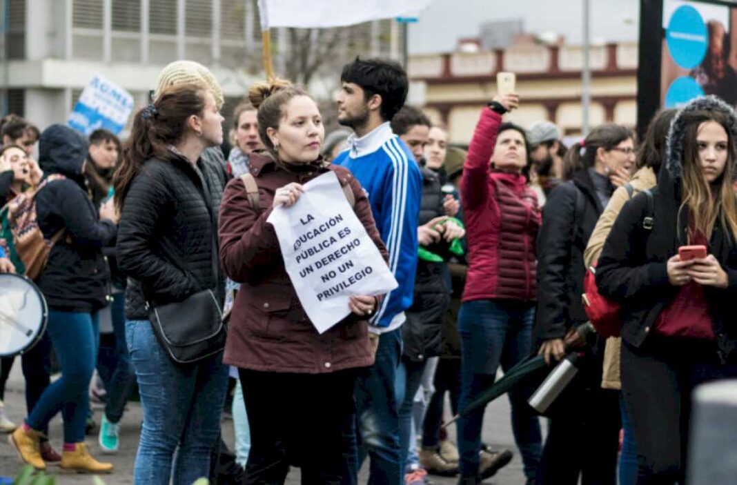 la-universidad-se-moviliza-y-sale-a-la-calle:-como-sera-en-parana