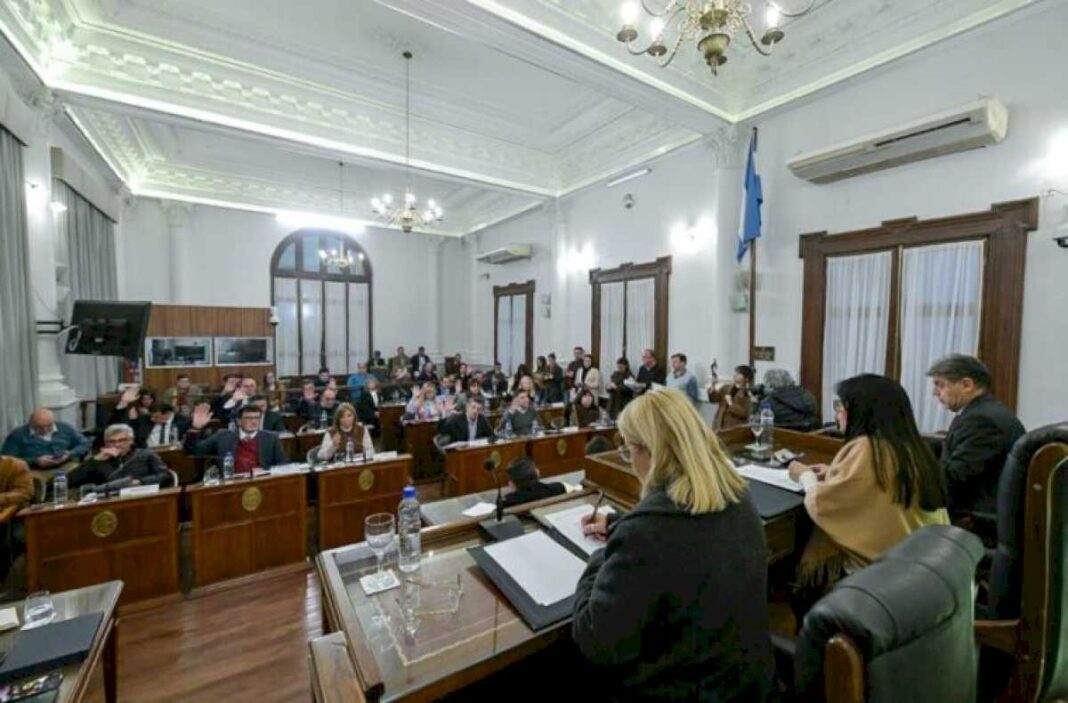 el-senado-aprobo-el-aumento-al-fondo-de-desarrollo-y-conservacion-vial