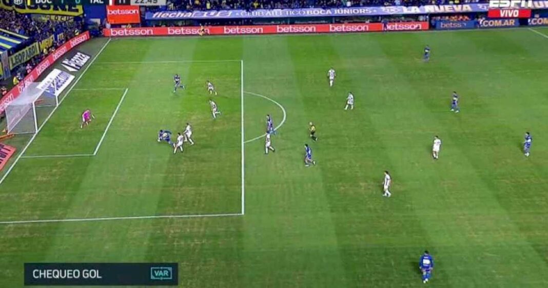 polemica-en-boca-vs-talleres:-cavani-metio-un-golazo,-pero-el-var-trazo-las-lineas-y-encontro-al-uruguayo-en-offside