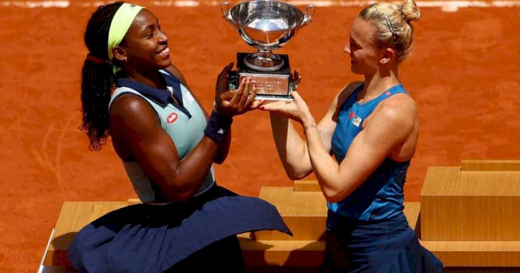 roland-garros:-coco-gauff-tuvo-su-revancha-en-el-dobles-tras-el-llanto-en-la-semifinal-ante-swiatek-y-privo-a-italia-de-un-festejo-en-paris