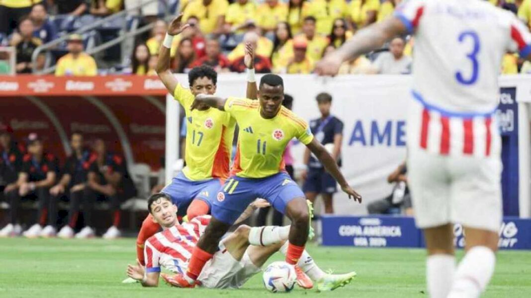 colombia-doblega-a-paraguay-en-el-duelo-de-los-goles-de-cabeza