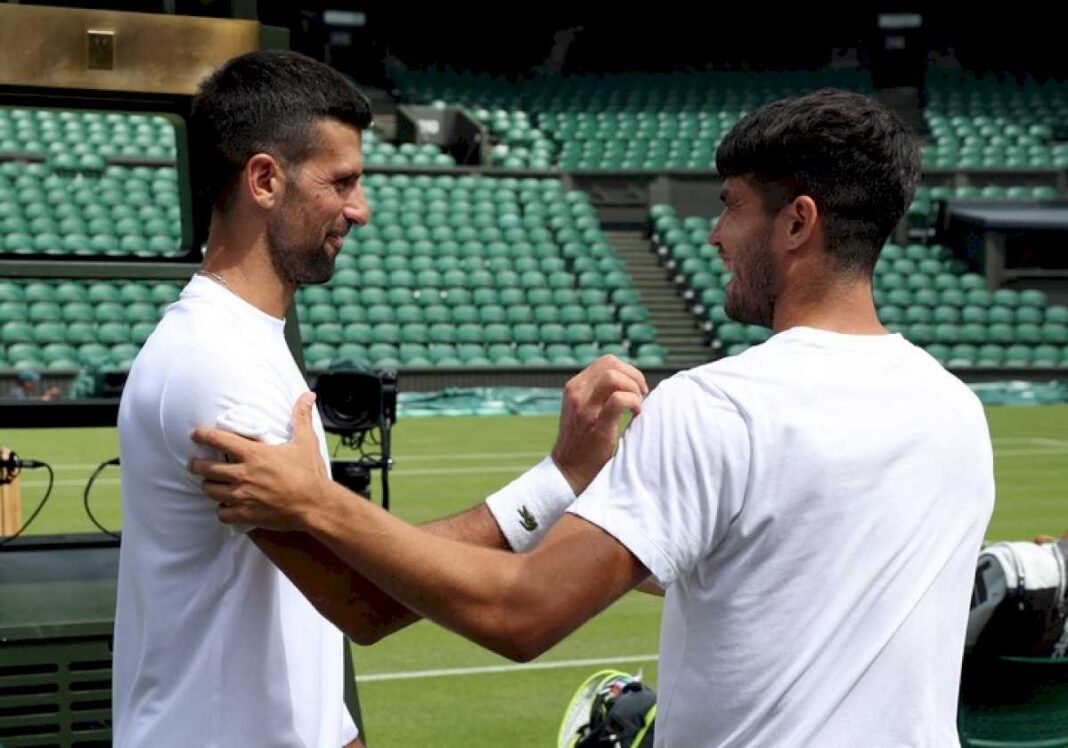 sinner-y-djokovic,-palo-y-palo-en-wimbledon:-practica-de-lujo-entre-el-1-y-2-del-mundo-en-la-cancha-central-del-all-england