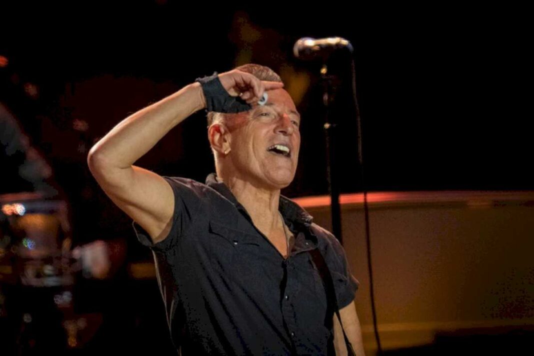 como-hizo-bruce-springsteen-para-pasar-de-heroe-de-la-clase-trabajadora-a-ser-oficialmente-un-billonario,-segun-el-ranking-de-forbes