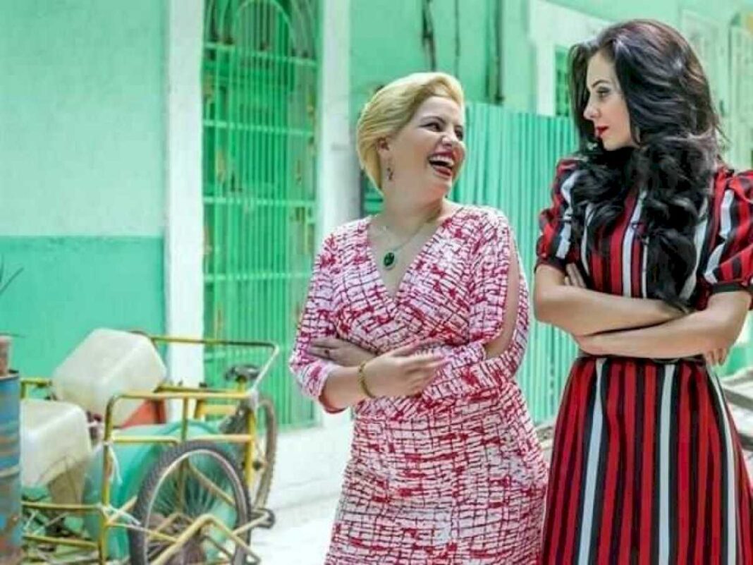 por-que-ver-paquita,-la-del-barrio,-la-telenovela-sobre-la-guerrillera-del-bolero-que-popularizo-el-hit-rata-de-dos-patas