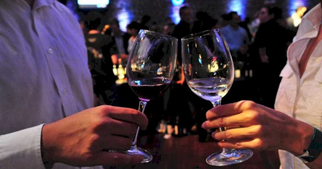 vino:-con-el-consumo-en-baja-lanzan-el-cyberwine-para-promover-las-ventas