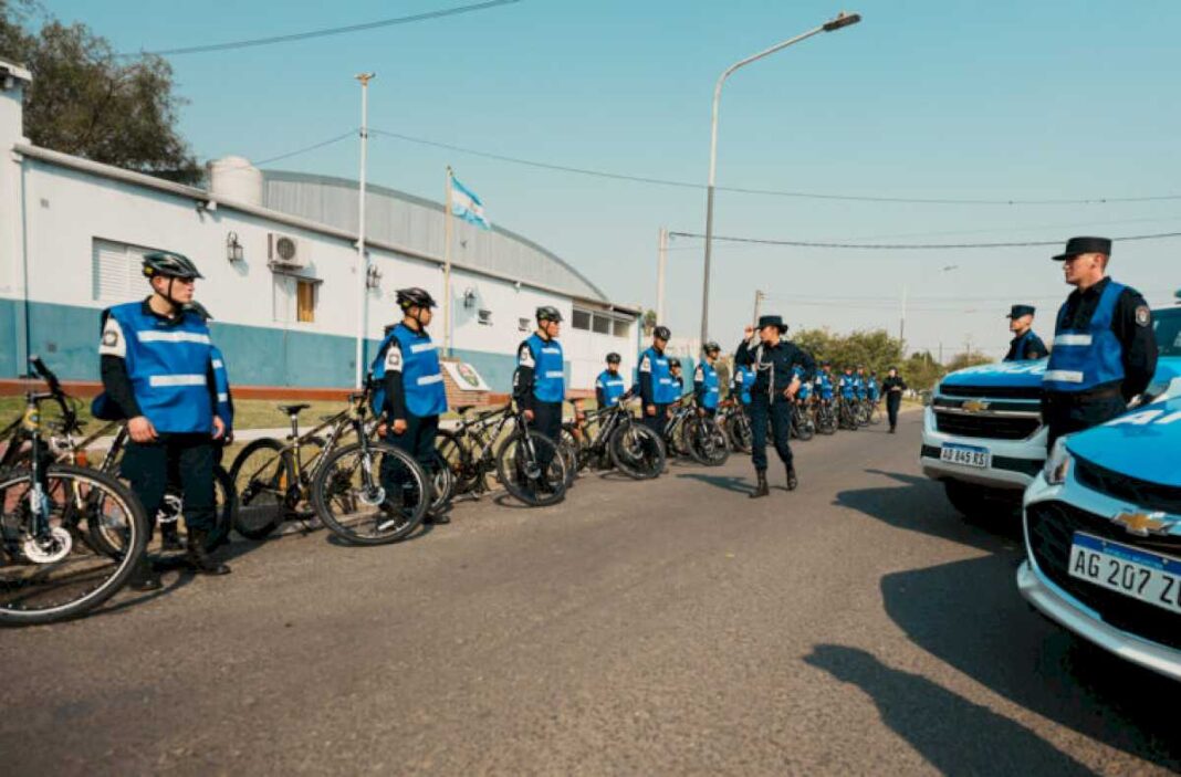 el-gobierno-entrego-100-bicicletas-a-la-policia