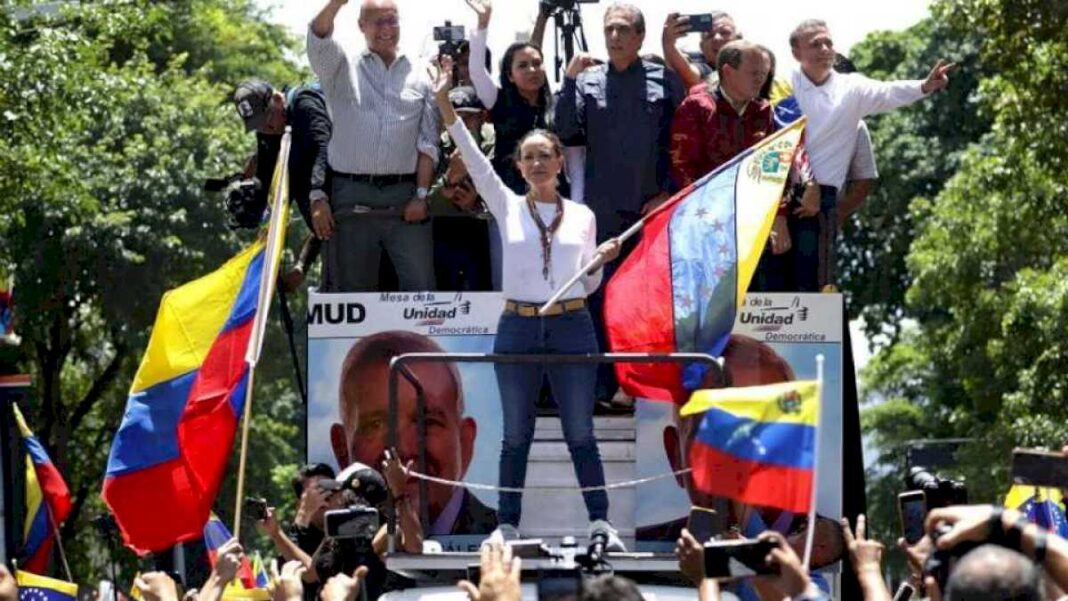 corina-machado-encabeza-la-protesta-opositora-en-caracas-al-grito-de-libertad