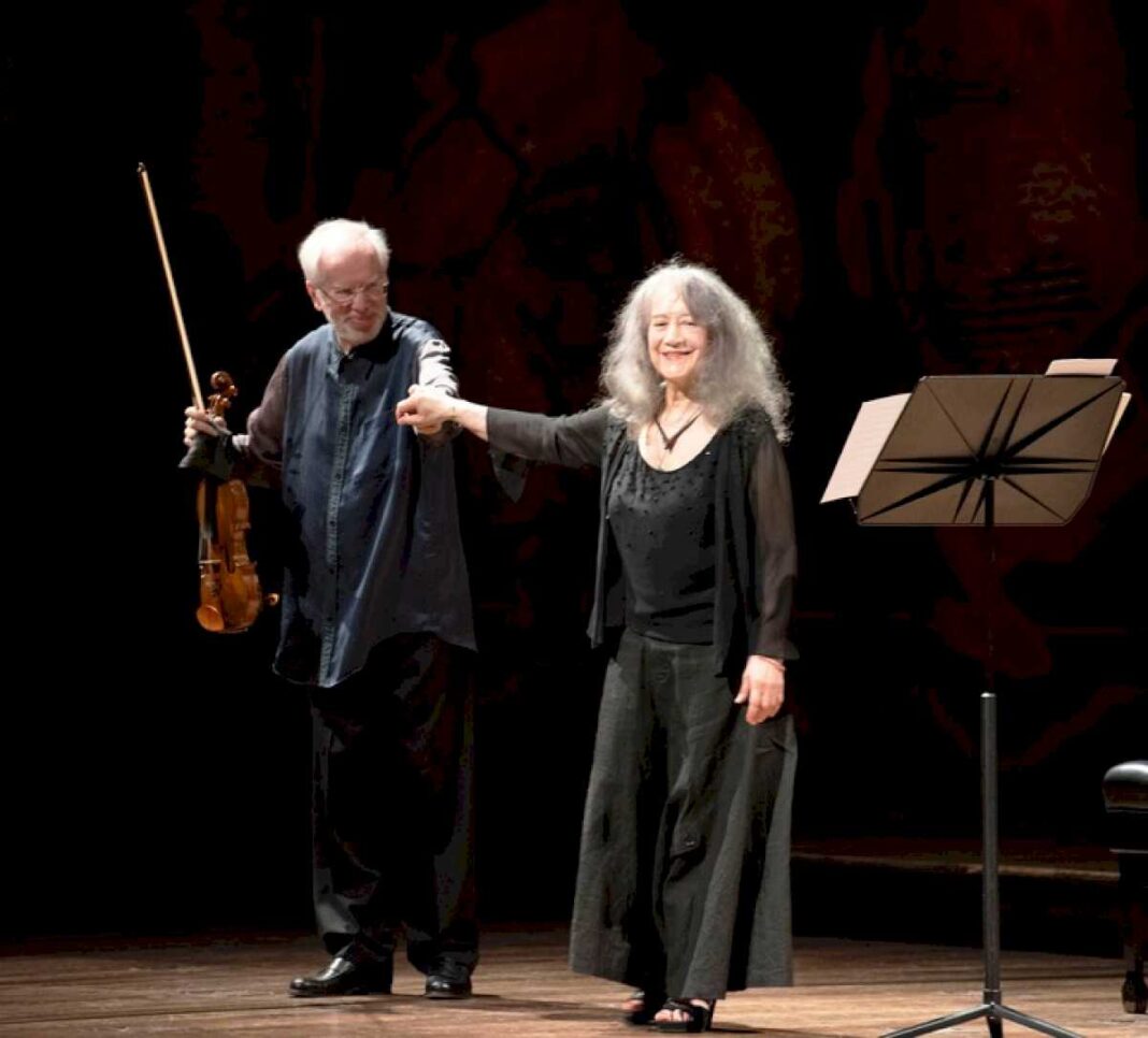 el-teatro-colon-anuncio-que-por-el-momento-no-se-realizara-el-festival-argerich