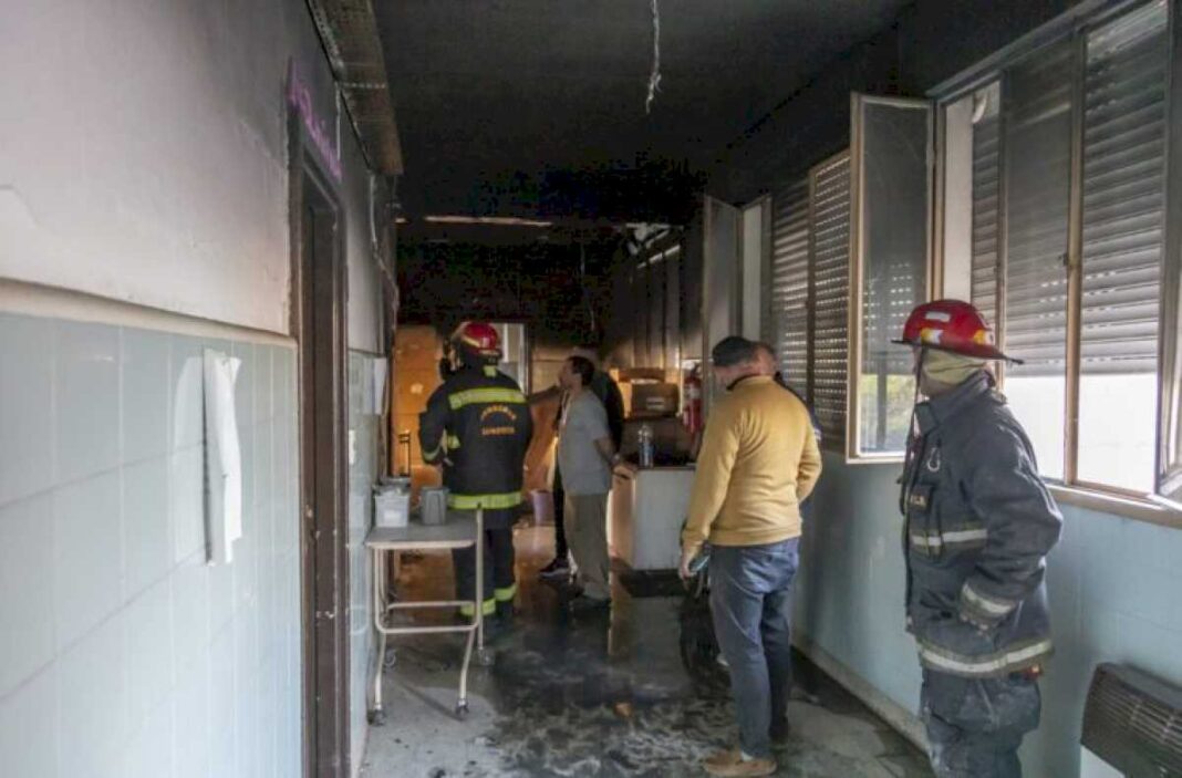 incendio-en-el-san-roque:-upcn-pide-contencion-para-los-trabajadores