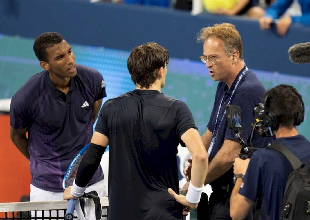 novak-djokovic-exploto-tras-el-punto-del-escandalo-en-el-masters-1000-de-cincinnati-y-pidio-por-el-var-en-el-tenis:-estamos-en-el-siglo-xxi!