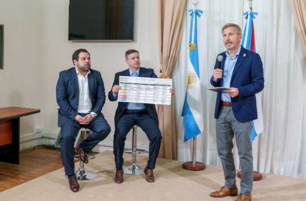 frigerio-elevo-a-la-legislatura-el-proyecto-de-reforma-integral-del-sistema-politico-provincial