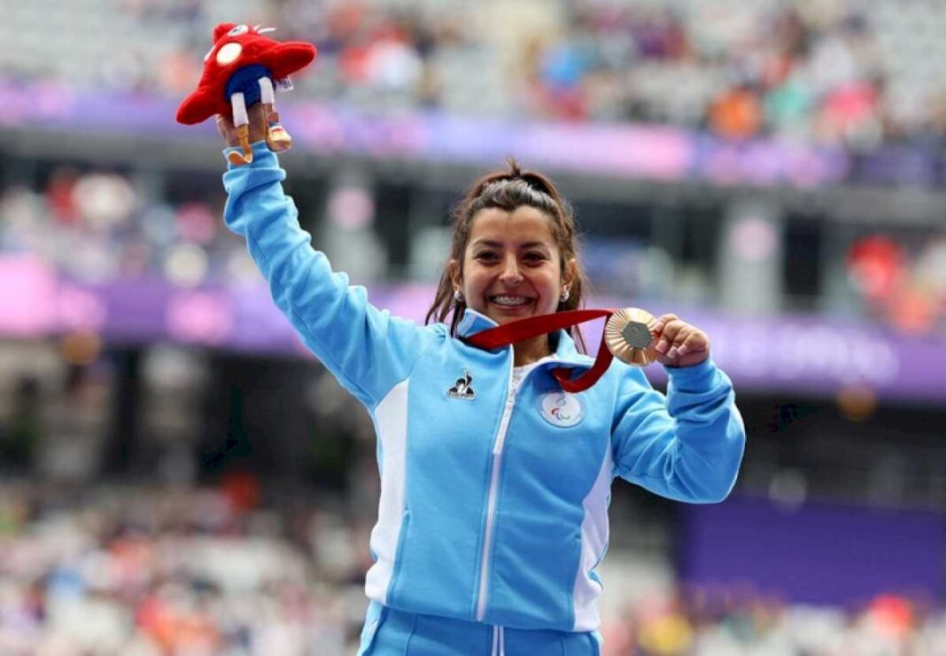 antonella-ruiz-diaz-puso-el-corazon-en-el-lanzamiento-de-bala-y-le-dio-a-la-argentina-su-primera-medalla-en-los-juegos-paralimpicos-2024