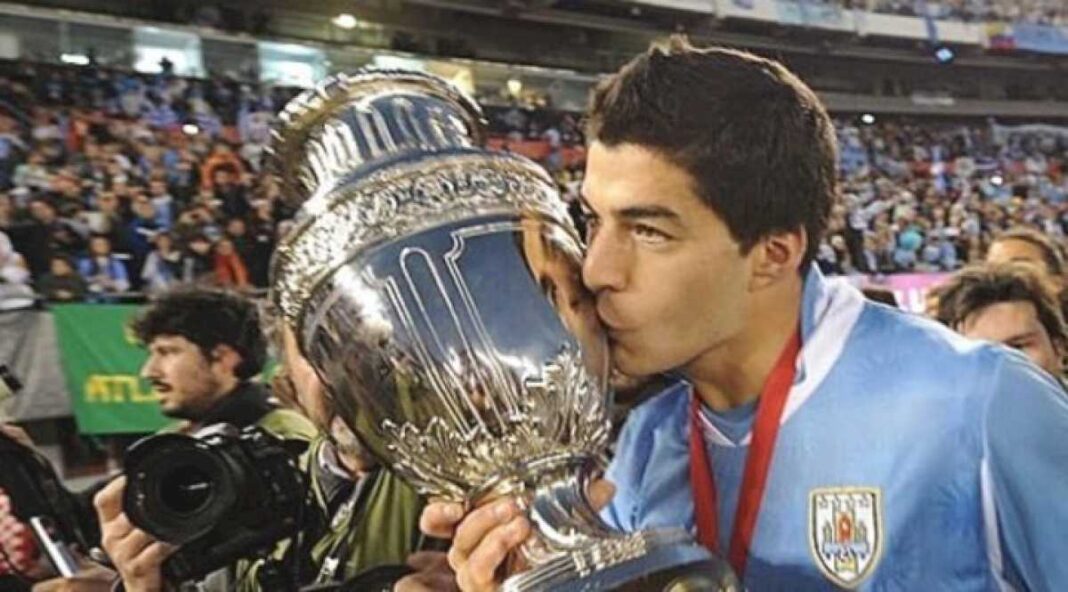 luis-suarez-tiene-algo-que-decirles:-el-goleador-uruguayo-se-retira-de-la-seleccion-charrua?