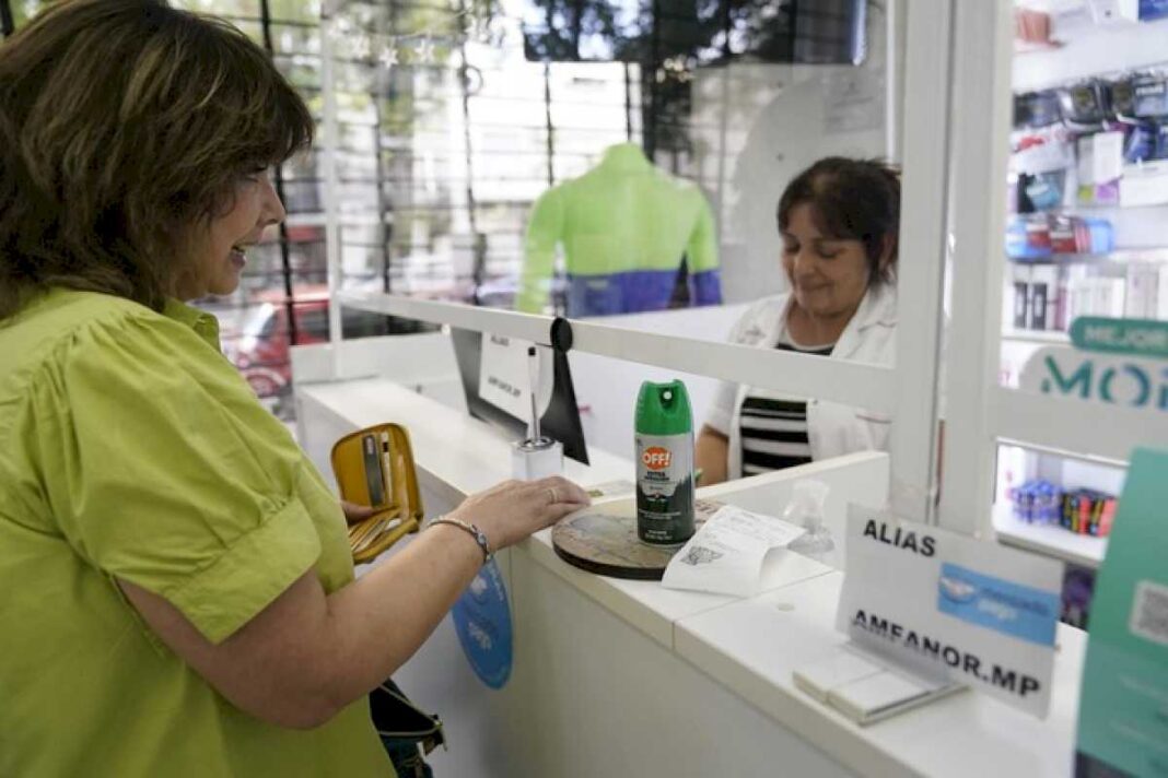 los-dos-motivos-por-los-que-antes-de-que-haya-dengue-ya-falta-el-repelente-en-farmacias-y-supermercados