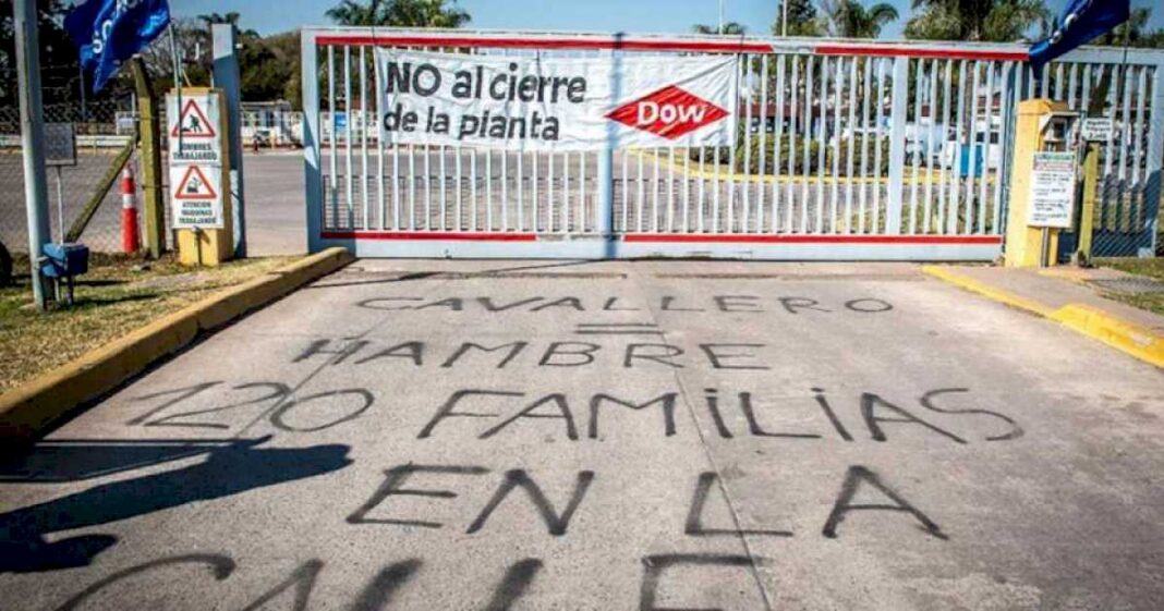 un-gigante-quimico-cerro-una-de-sus-plantas-en-rosario