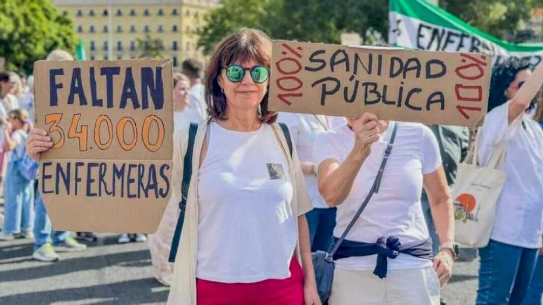 cientos-de-enfermeras-andaluzas-protestan-en-sevilla-por-sus-condiciones-laborales