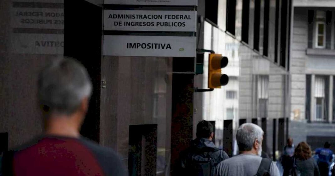 el-gobierno-oficializo-la-disolucion-de-afip-y-la-creacion-de-arca