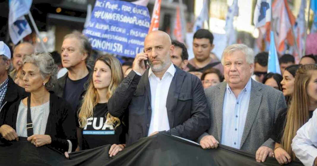 la-uba-ira-a-la-justicia-contra-las-auditorias-del-gobierno-y-javier-milei-apunto-contra-las-autoridades:-estan-sucias